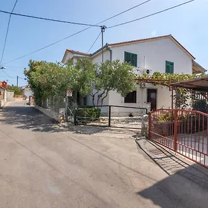 And Ruza Apartament Trogir